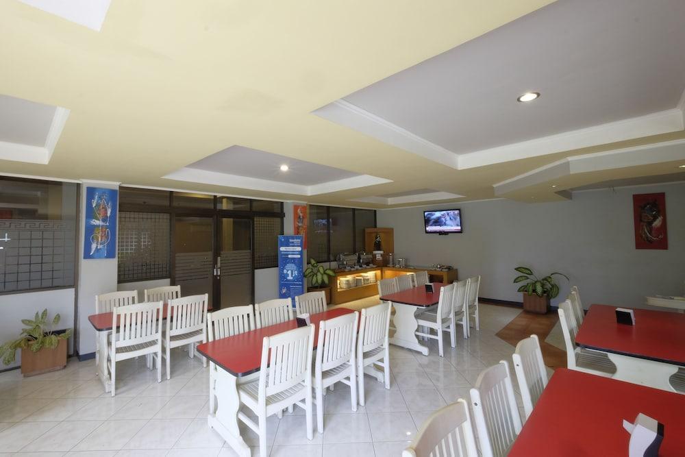 The Yani Hotel Bali Pesanggaran Exterior foto