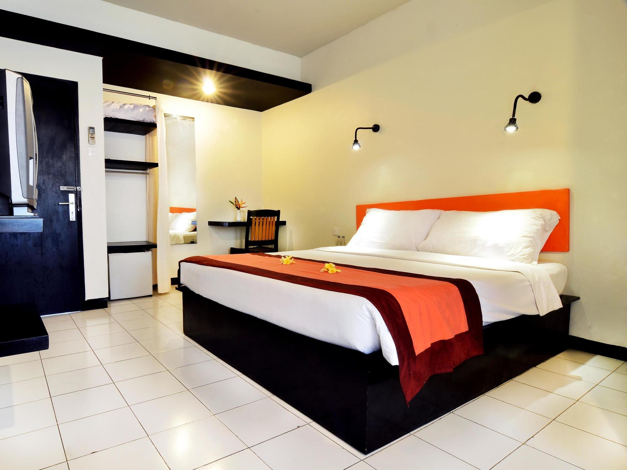 The Yani Hotel Bali Pesanggaran Exterior foto